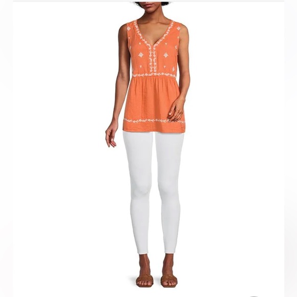 Cupio Tops - Cupio || NWT || Embroidered Sleeveless V-Neck Cotton Gauze Top